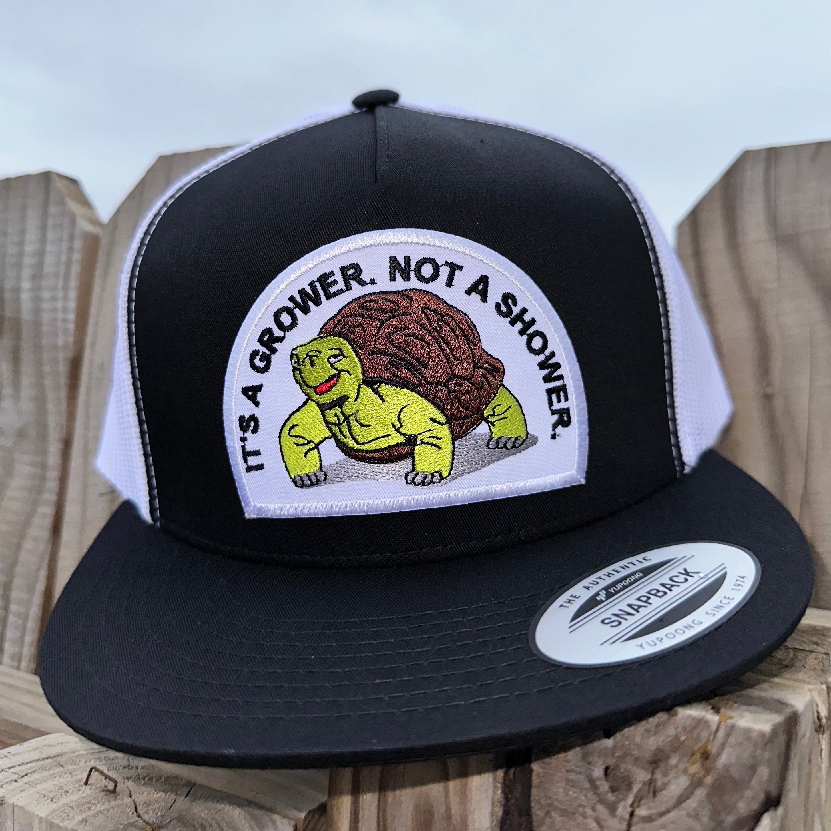 QUICK COMBO It’s a Grower Not a Shower Hat Black/ White 6006 Rusty Lids