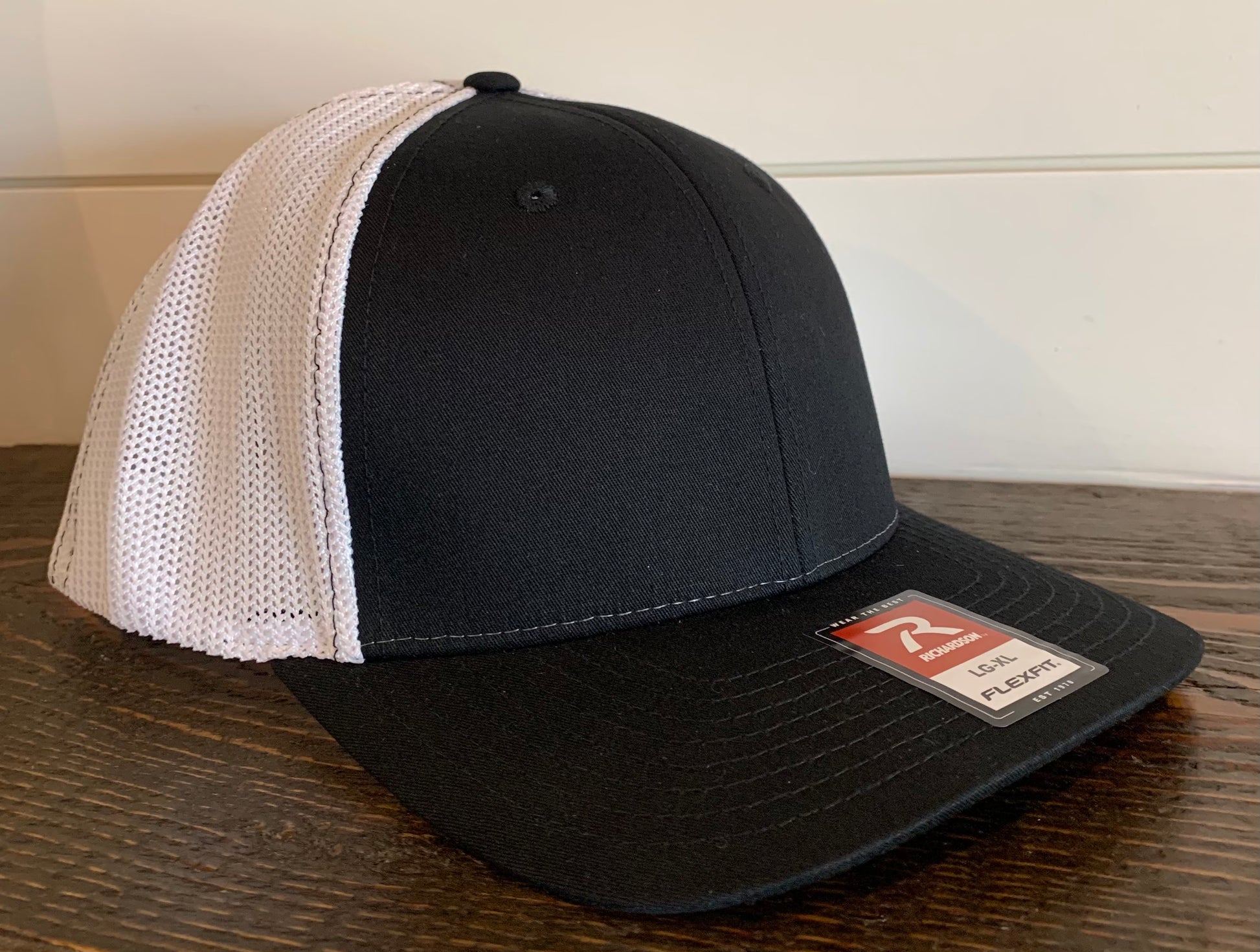 Black/ Trucker 110 - – XL Richardson Lids Rusty Hat LG/ FLEXFIT R-Flex White